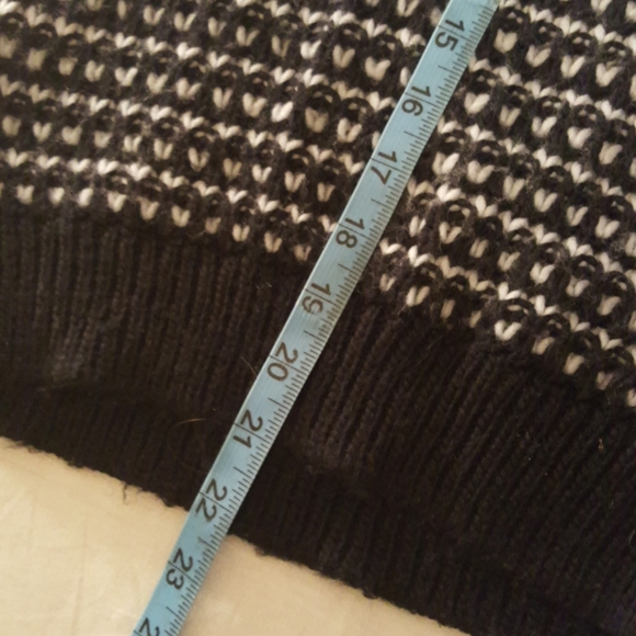 American Eagle Outfitters Sweater - Picture 4 of 8